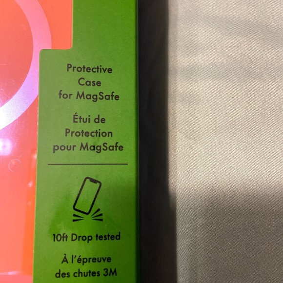 Kate Spade iPhone 14 Pro case - Picture 2 of 6